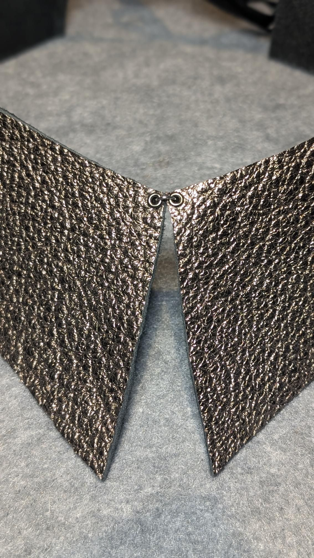 The Twist Collar | Metallic Bronze Leather