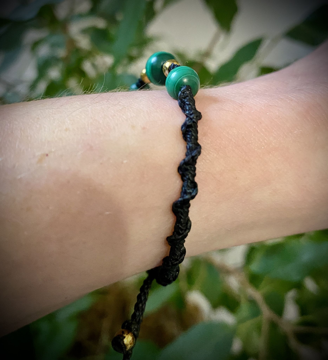 Bracelet macramé et perles de Malachite