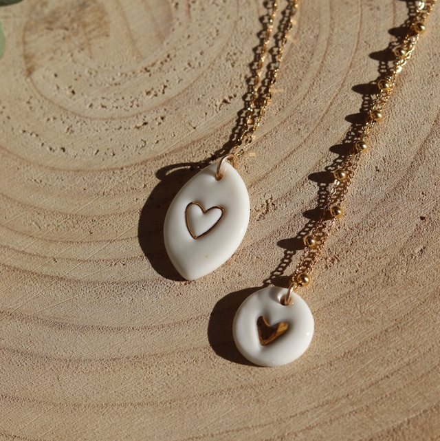 Pendentif amande en porcelaine