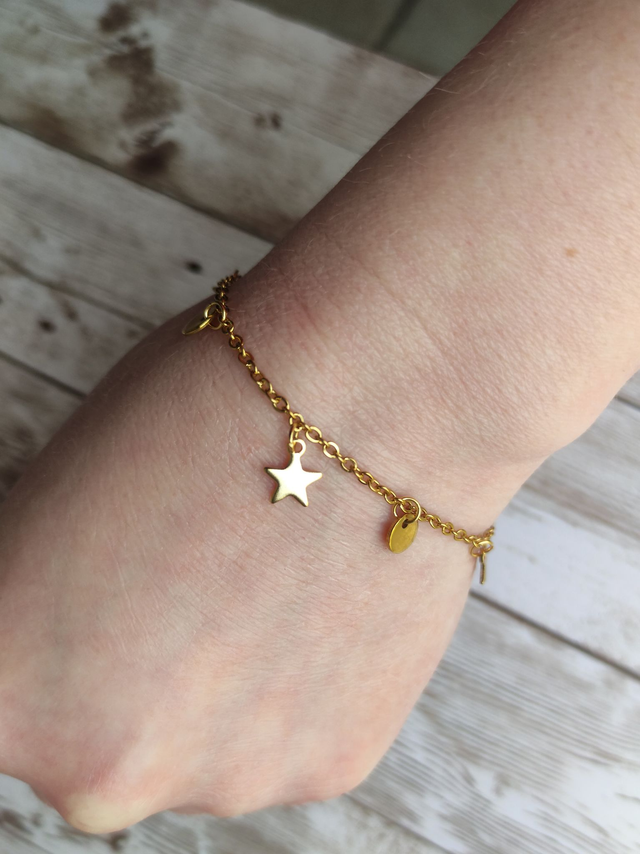 Bracelet acier inoxydable &quot;Etoile dorée&quot; 
