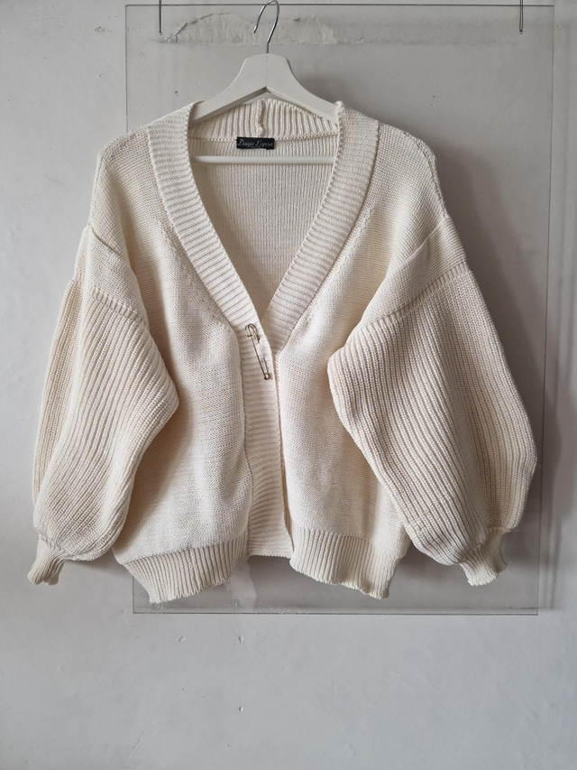 Jacket with voluminous sleeves