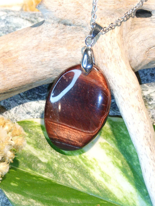 Pendentif œil de taureau 3,5x2,5cm