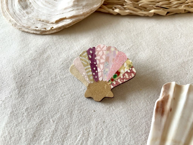 Broche coquillage tons rose et mauve