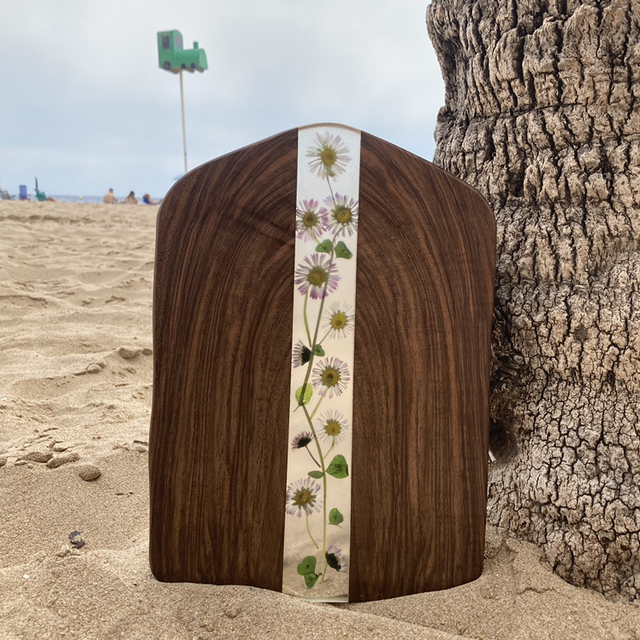 Wallnut transparent Daisy serving and cutting board 