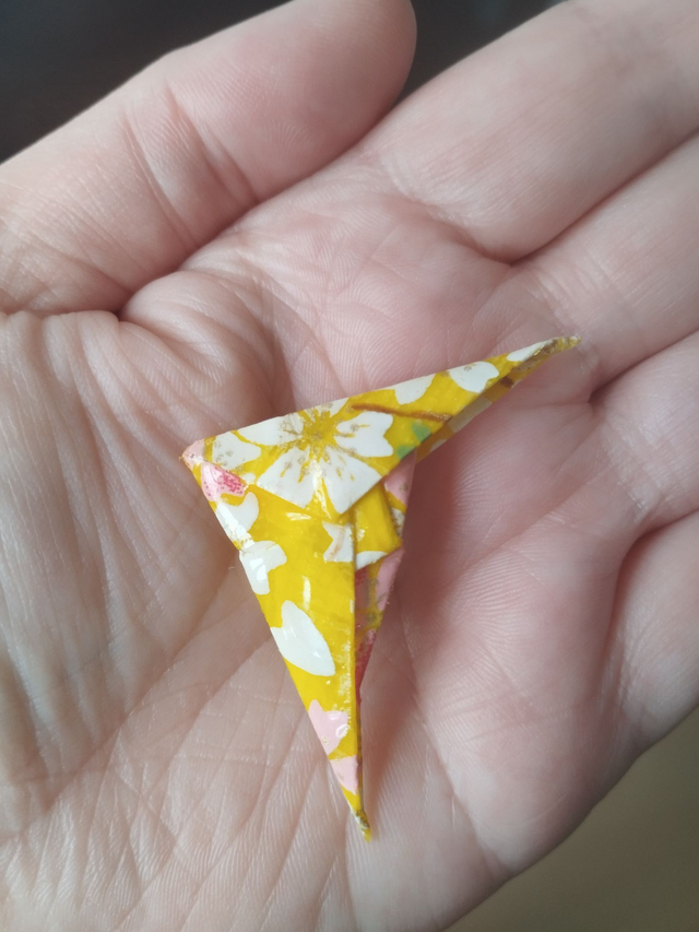 Broche cerf-volant floral jaune blanche et rose