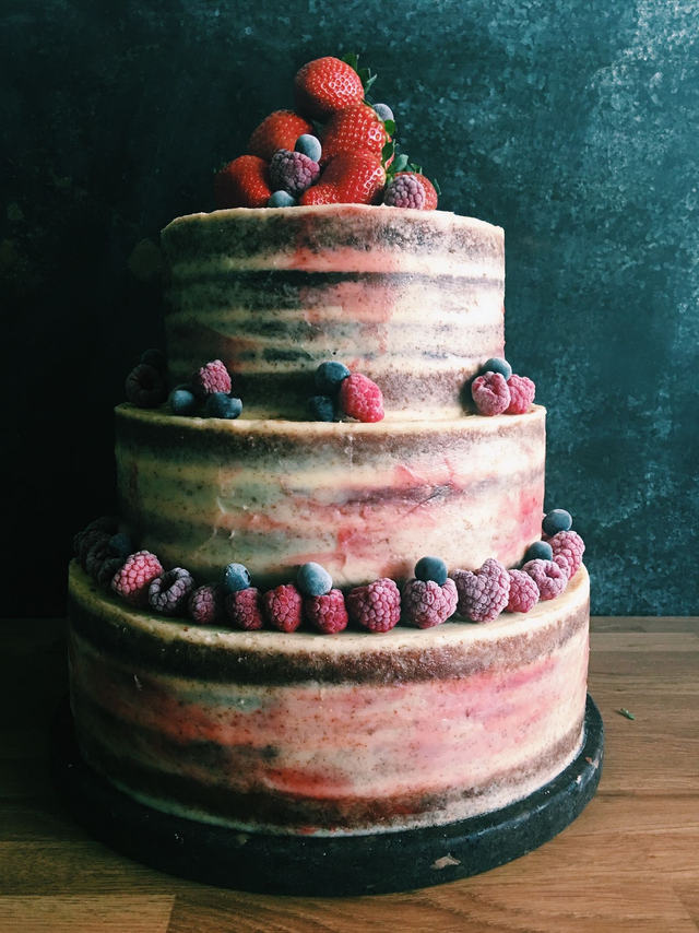 Wedding Cake Plain Victoria Sponge