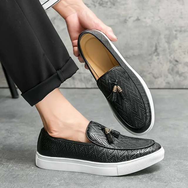 Men's Retro Slip-On Casual Shoes