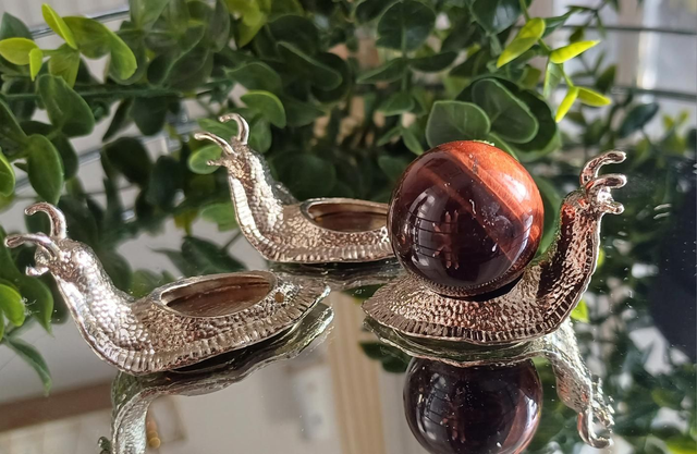 Snail Sphere Stands Silver colour