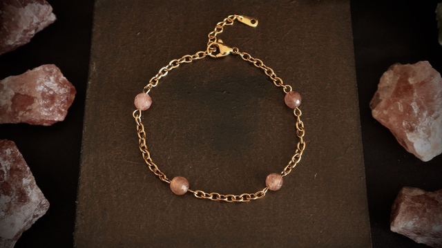 Dizzying Kiss Bracelet