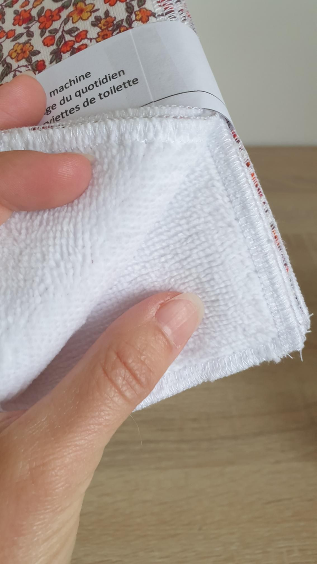 Lot de 4 serviettes visage FLEURI ROUGE