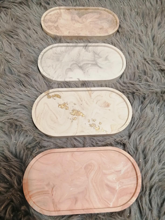 Plateau ovale en jesmonite