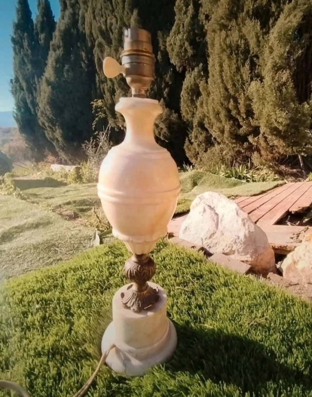 Ancienne Lampe a poser albatre 