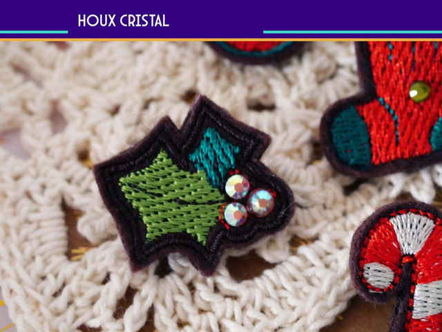 Pins Spécial Noël (Pins brodés main et machine)