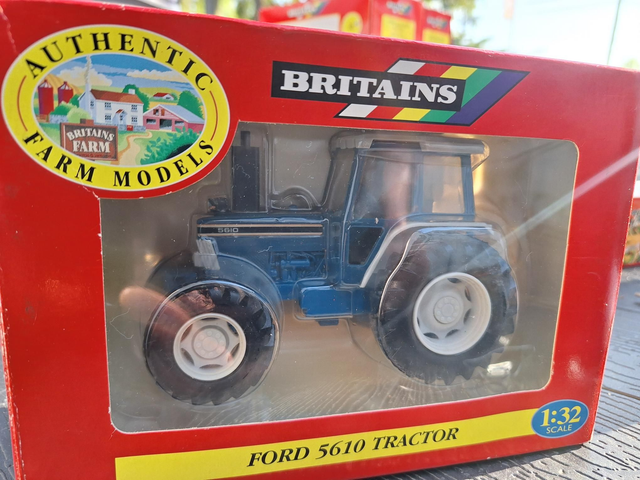 Tracteur Ford 5610 Britains 9527

