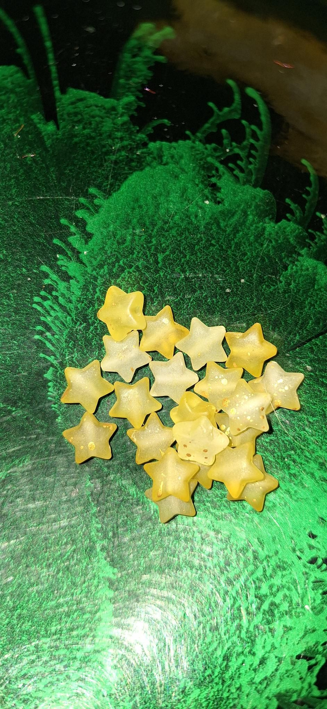 Acrylic stars yellow