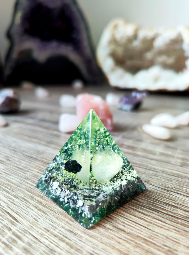 Petite Pyramide jaune