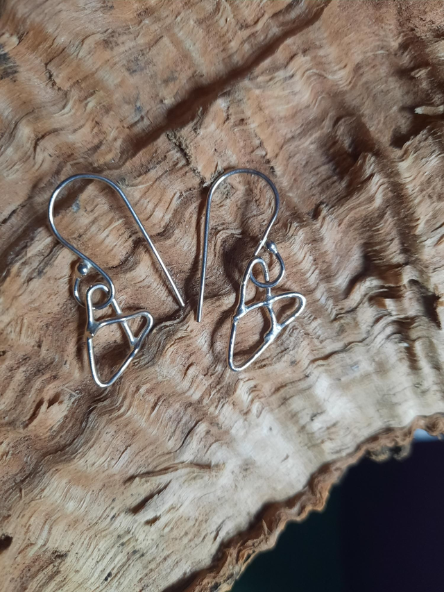 Argentium Silver wire heart earrings