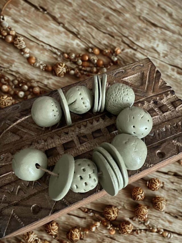 GUIRLANDE décorative en argile