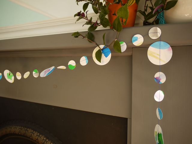 OPHELIA Hand-painted paper circles garland