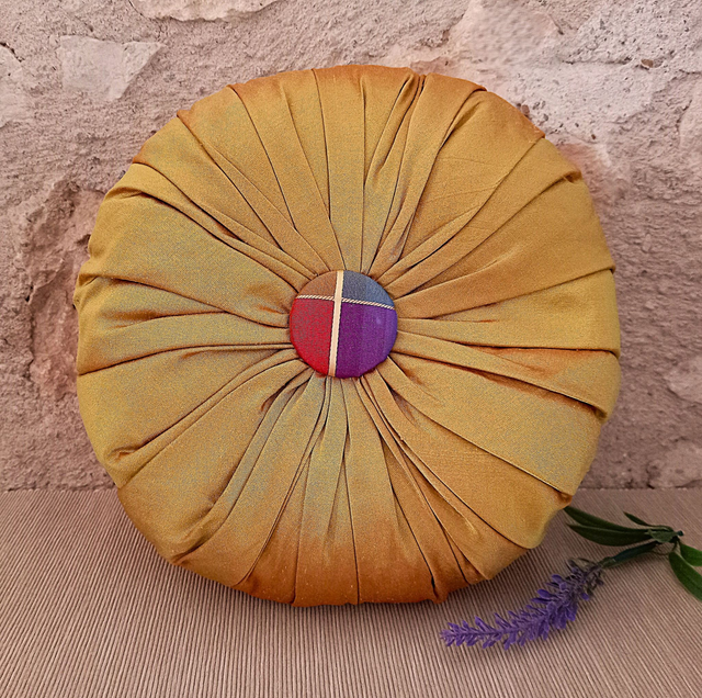 Lavender filled Pillow – Lavender-Filled Gold Silk Cushion