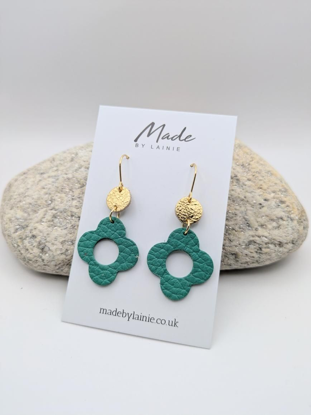 Retro Flower Drop Earrings (1)