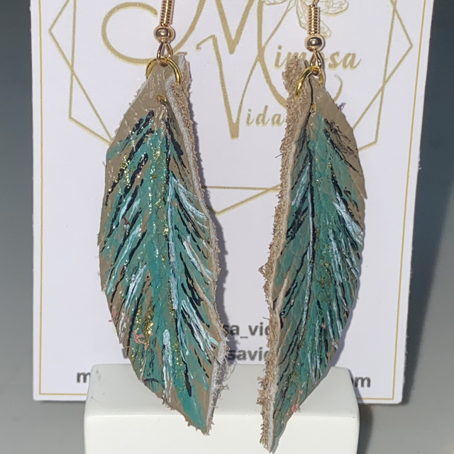 Turkoosi höyhenahka