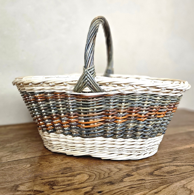 Panier ovale en osier naturel brut et blanc