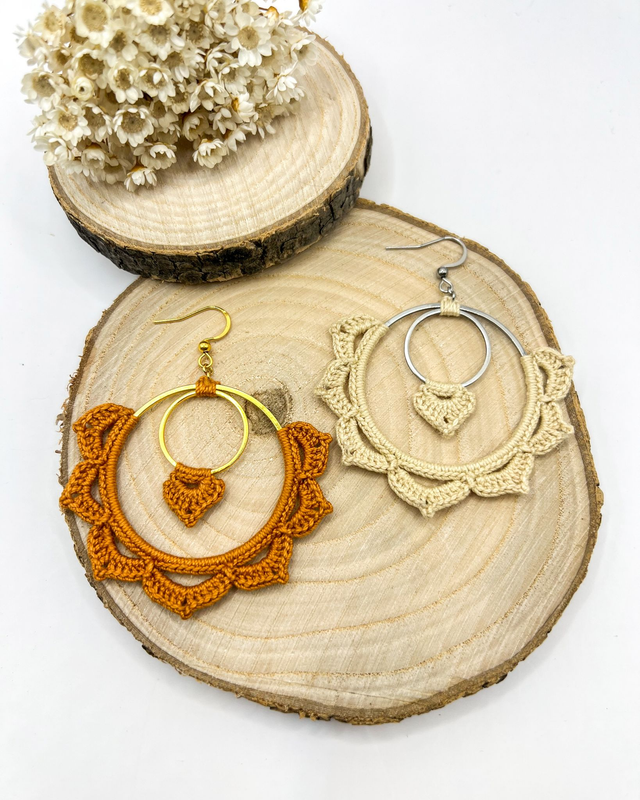 Grandes créoles arabesques ~ Ocres / Beiges