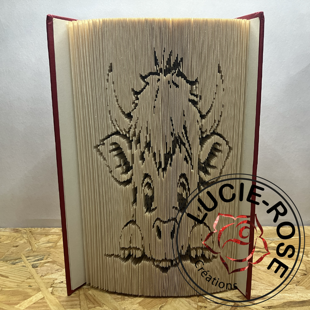 Livre sculpté "bébé bison"
