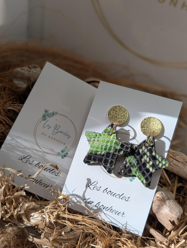 Boucles d&#039;oreilles Petite étoile vert st028