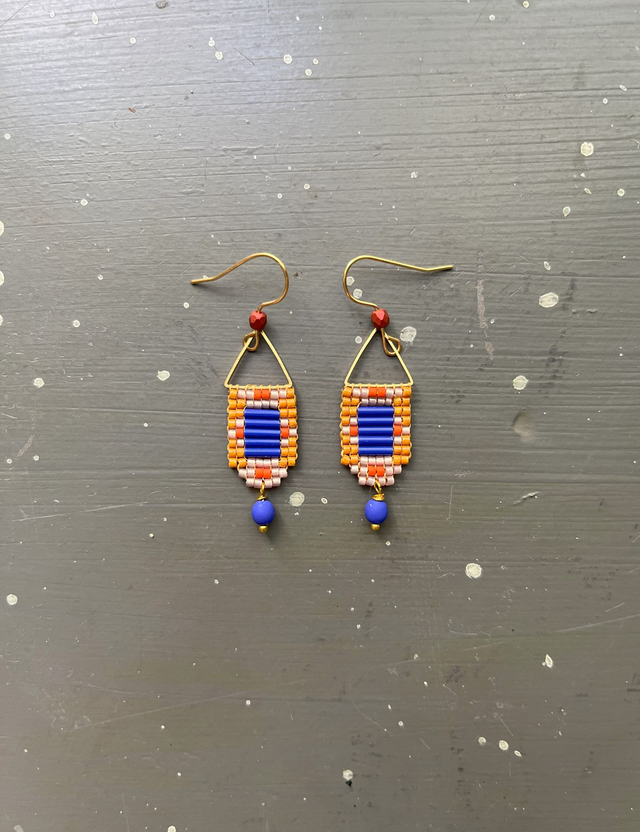 Petites boucles d'oreille en perles rectangles 