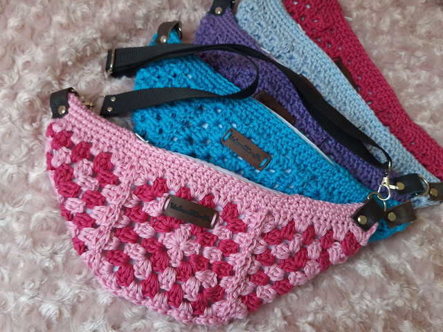 Bauchtasche gehäkelt, Grannysquare, fannypack, bag, bunt, Geschenk, handmade, Einzelstück , handgemachtes Unikat - Wunschanfertigung