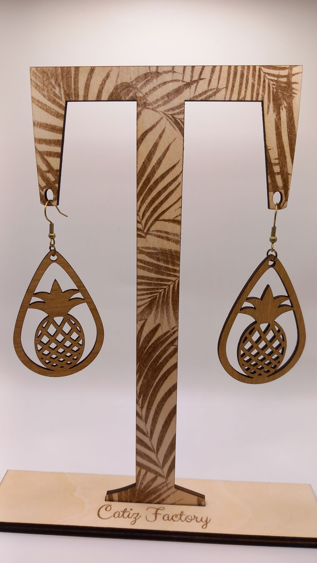 boucles d&#039;oreilles en bois &quot; Ananas&quot;