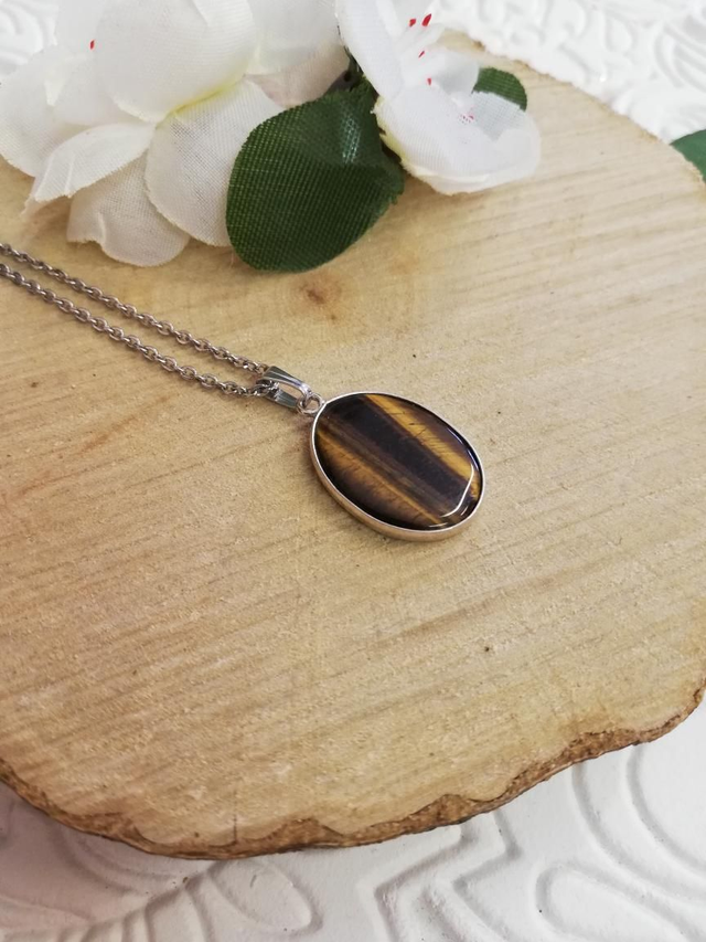 Collier médaillon œil de tigre