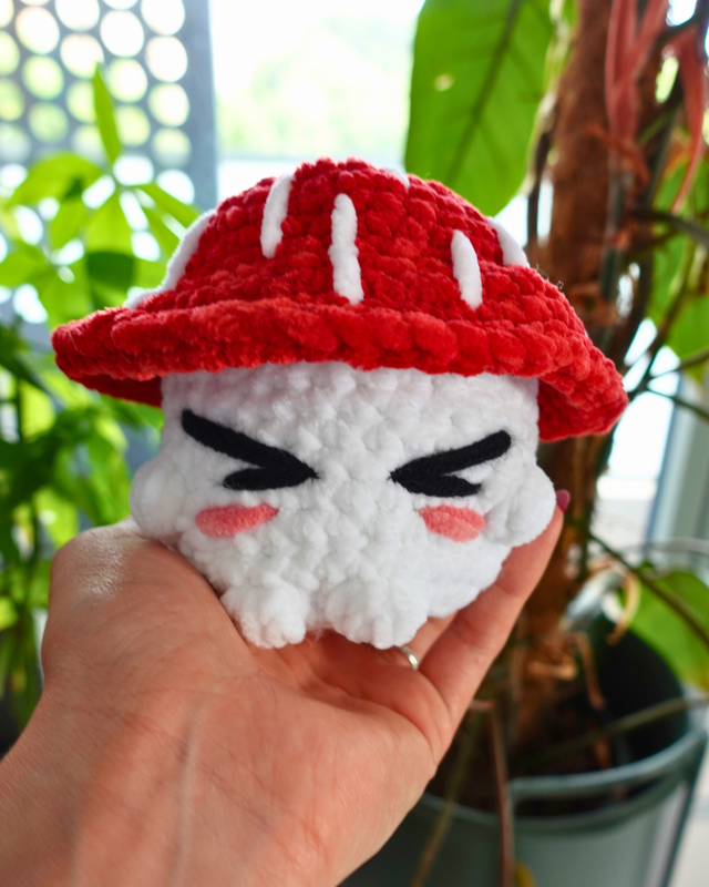 Rory, le pragmatique | Créature d'atelier champignon en crochet pour t'émerveiller