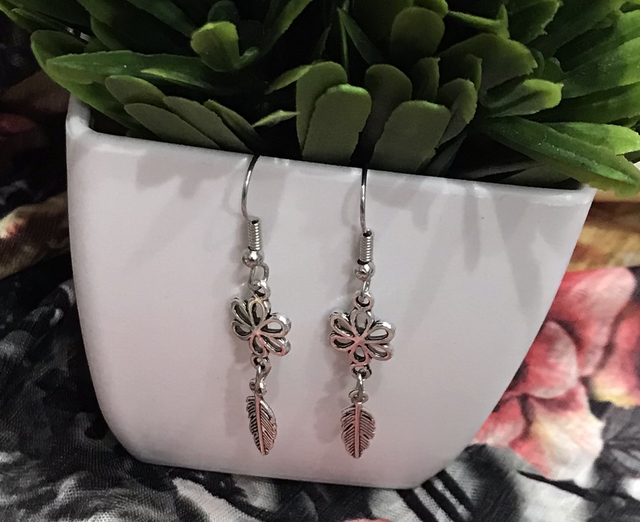 Silver Dangling Earrings- SDE137