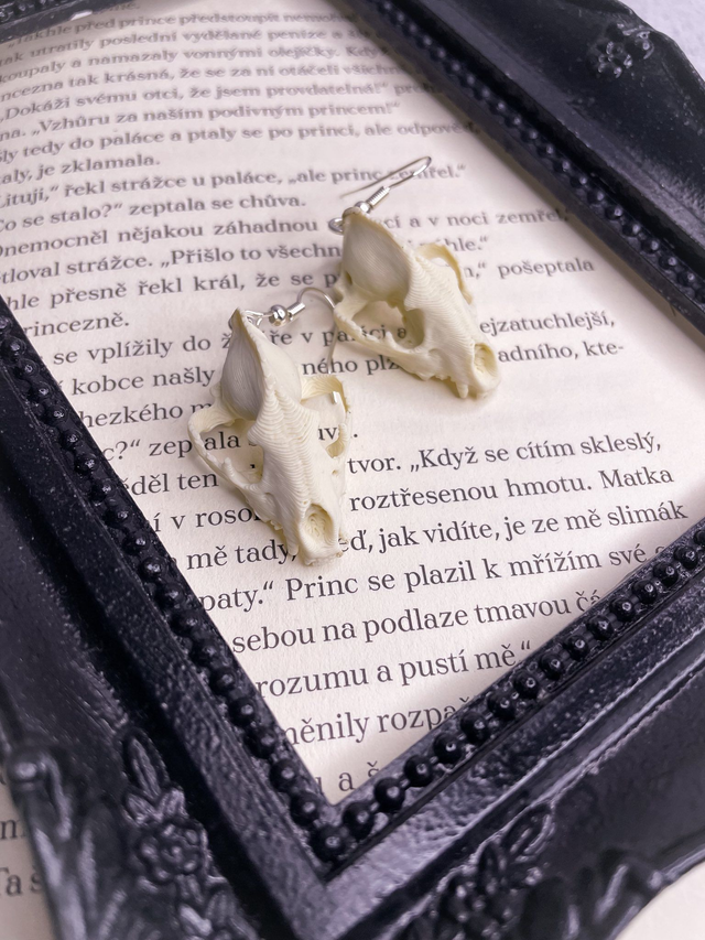 Náušnice Osteology Liščí lebka