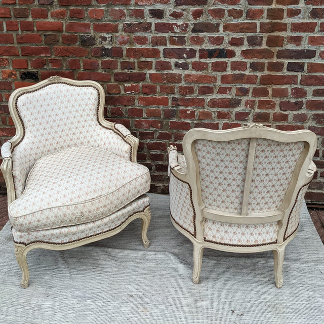 Paire de fauteuils bergère style Louis XV