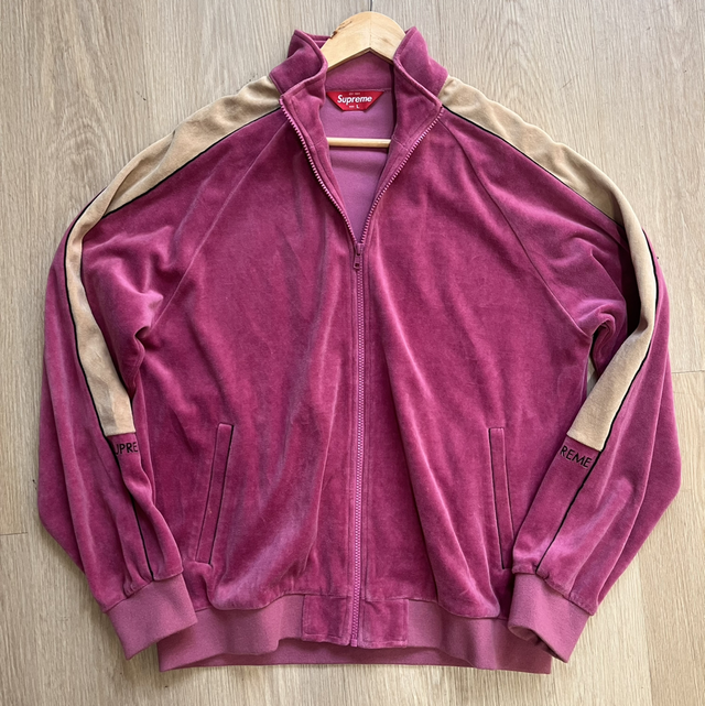 Supreme velour size L preowned 