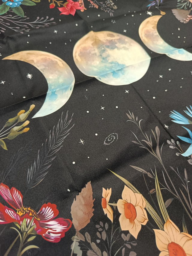 Tapis de Tarot & Oracle Triple Lune & Fleur – 48 x 48 cm