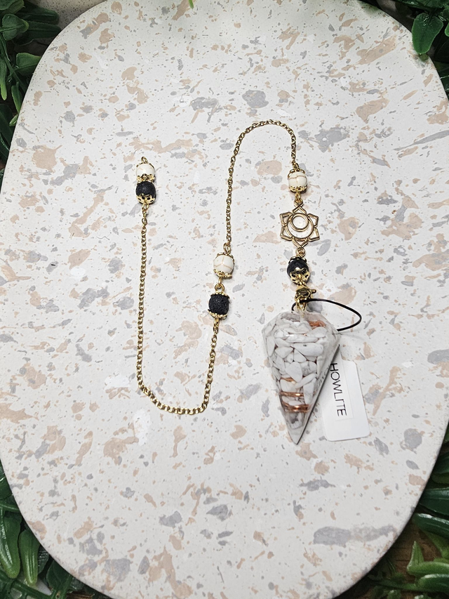 pendule de radiesthésie en pierre naturelle de howlite