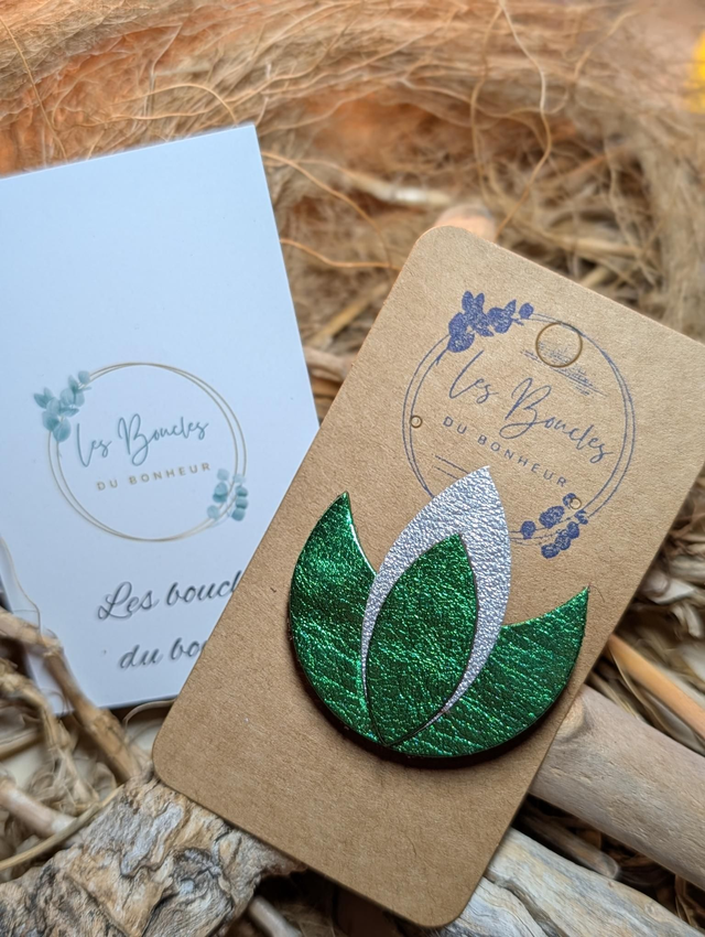 Broche lotus vert argenté b001