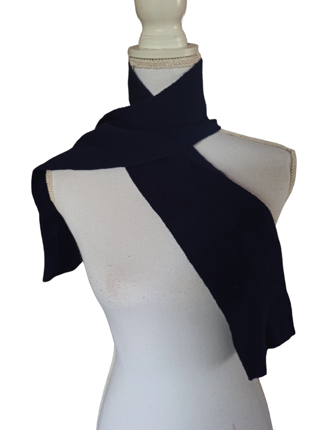 Écharpe bleu marine