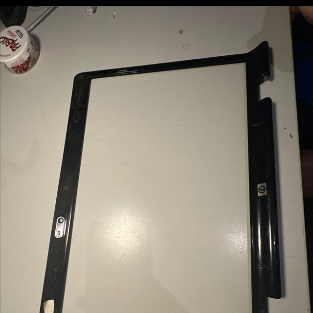 1081-Original HP Laptop Displayrahmen Front Bezel – Schwarz Hochglanz Ersatzteil