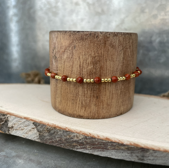 BRACELET Tons doré et rouge 