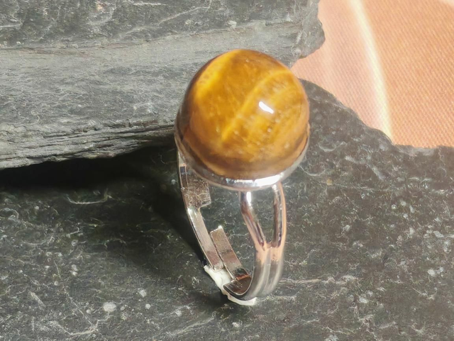 Bague acier et œil de tigre