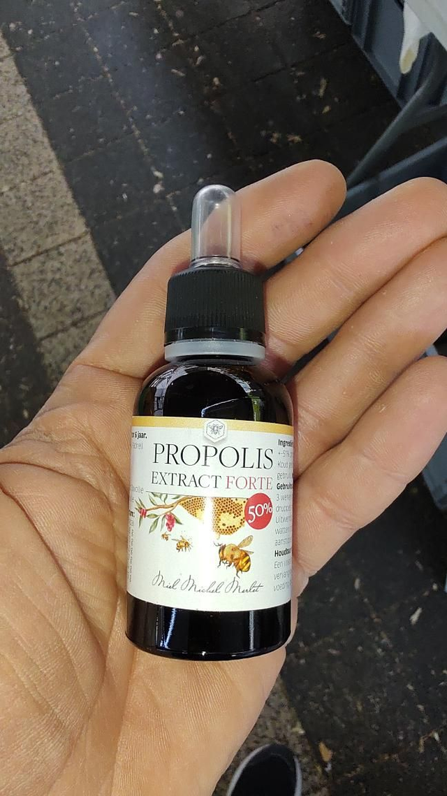 Michel Merlet - Propolis extract forte