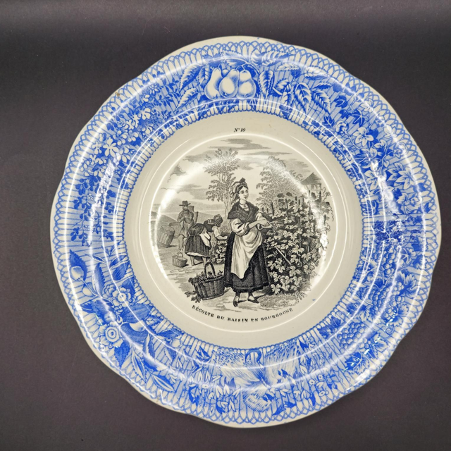 Assiette parlante Creil &amp;Montereau "Les récoltes"