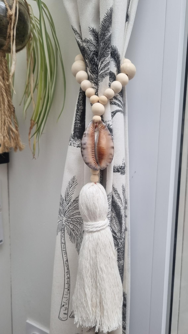 Embrasse coquillage arabica pompon beige 