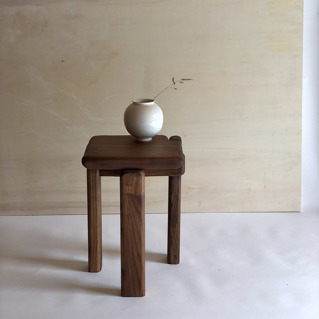 Tabouret en frêne 